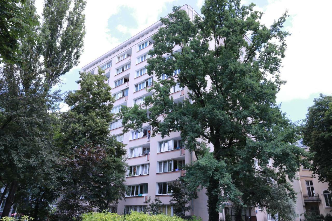 Chill & Explore By Cooee Apartments Warsaw Exterior photo