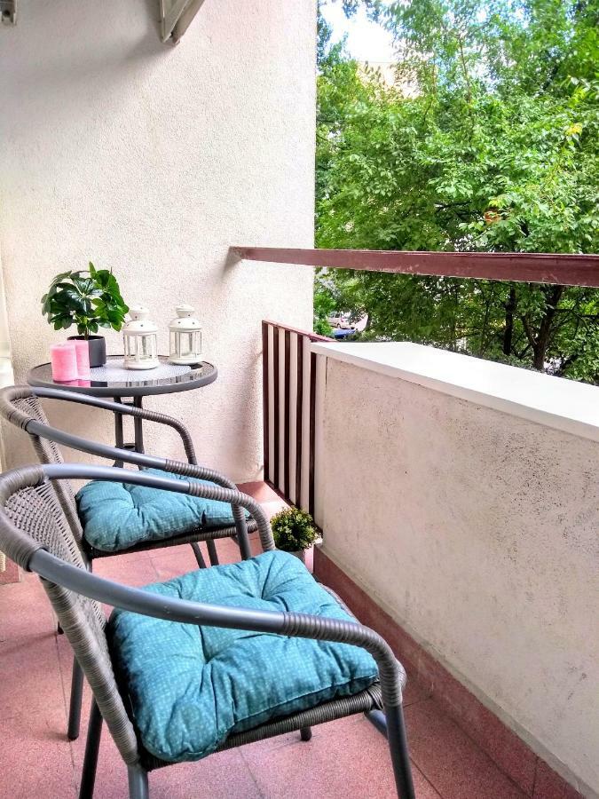 Chill & Explore By Cooee Apartments Warsaw Exterior photo