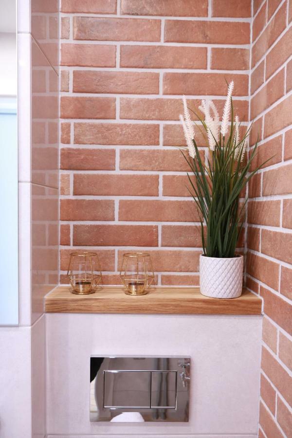 Chill & Explore By Cooee Apartments Warsaw Exterior photo